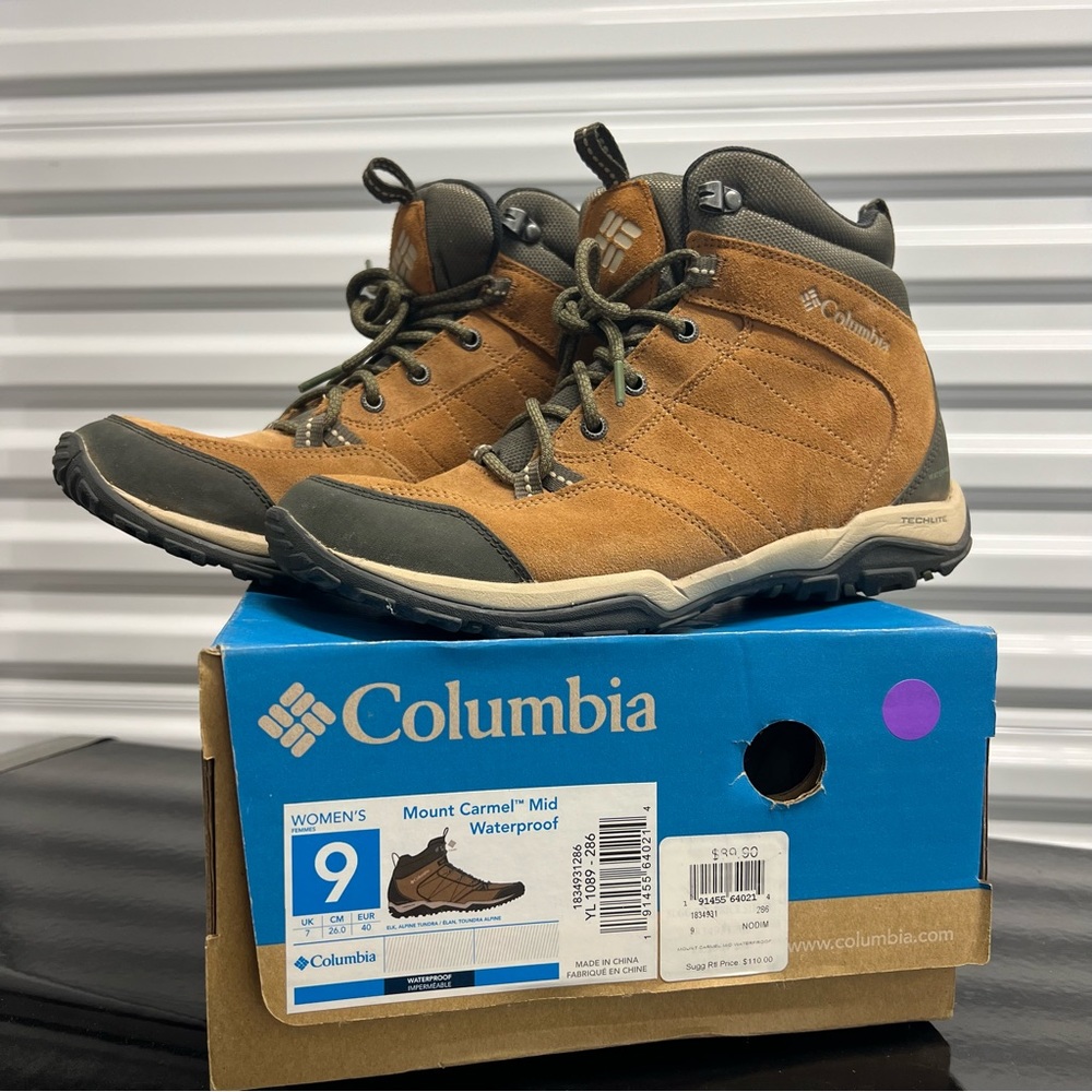 Columbia waterproof hiking boots
